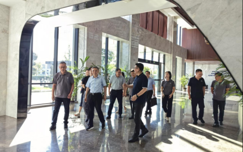 携手共进，智造未来——金华职业技术大学校长梁克东一行到访银河集团9873com股份